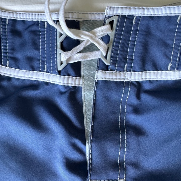 Billabong - Blue and White Short - Picture 3 of 4